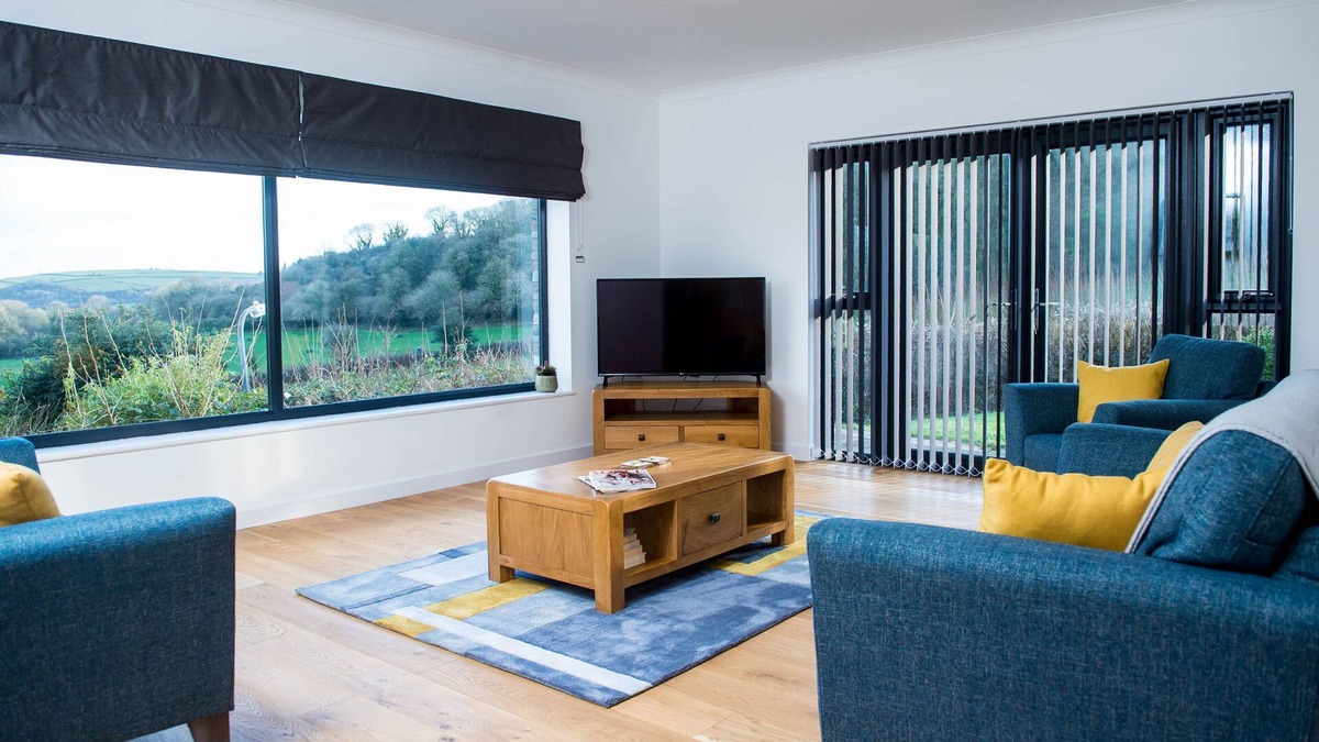 Laugharne Cottage | York Lodge, A beautiful bungalow with stunning estuary views