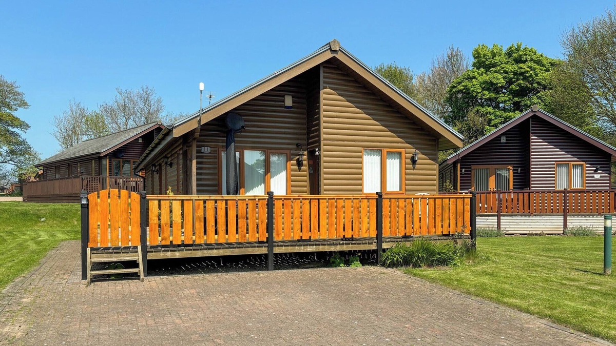 Sewerby Cottage | Yorkshire Rose Holiday Lodge