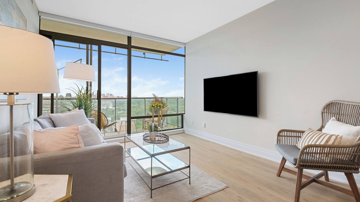 Yorkville Apartment | Yorkville Magic. n Toronto's Finest Neighbourhood