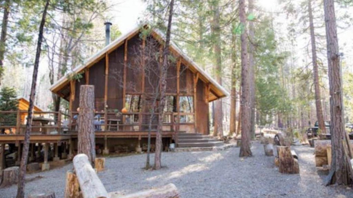 Groveland Cabin | Yosemite Cabin - with Bunkhouse