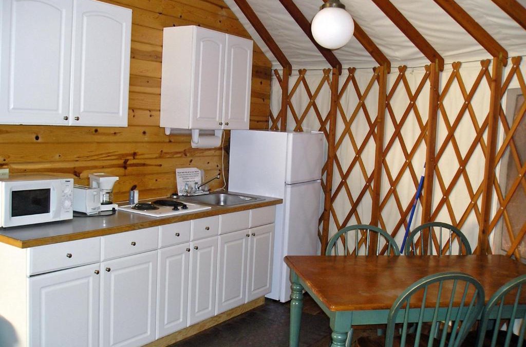Harden Flat Resort | Yosemite Lakes River Yurt 21