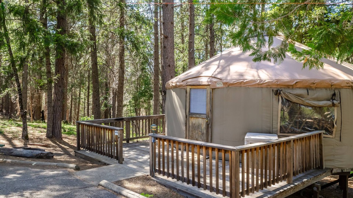 Harden Flat RV Rental | Yosemite Lakes RV Resort