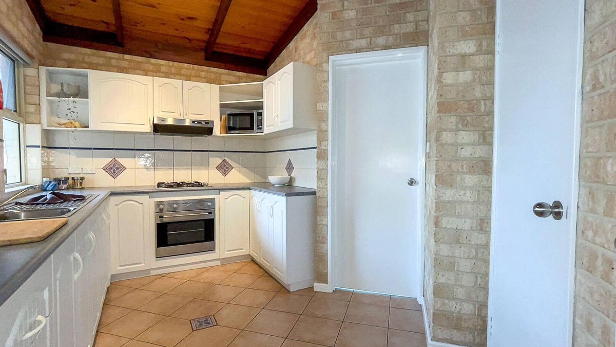 Esperance Apartment | Yot Spot Apartments