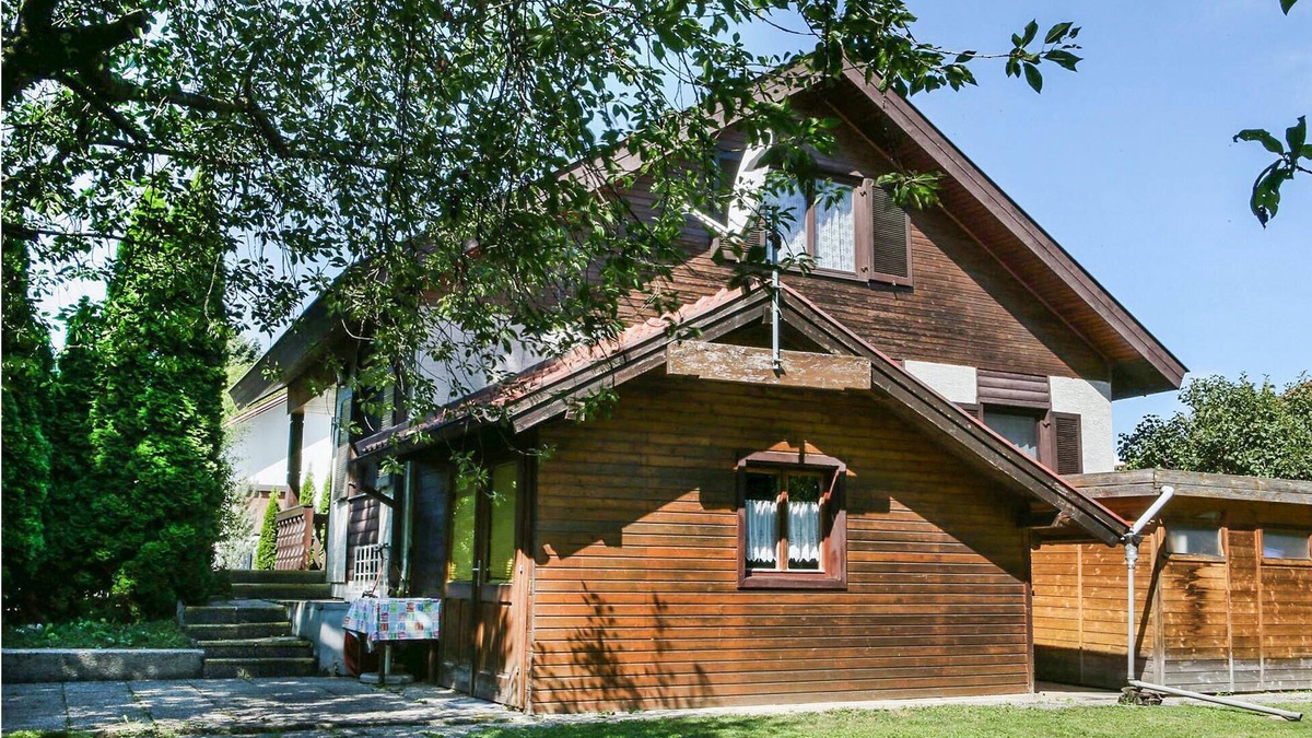 Stegersbach House | You always wanted to spend a vacation in the easternmost province of Austria.