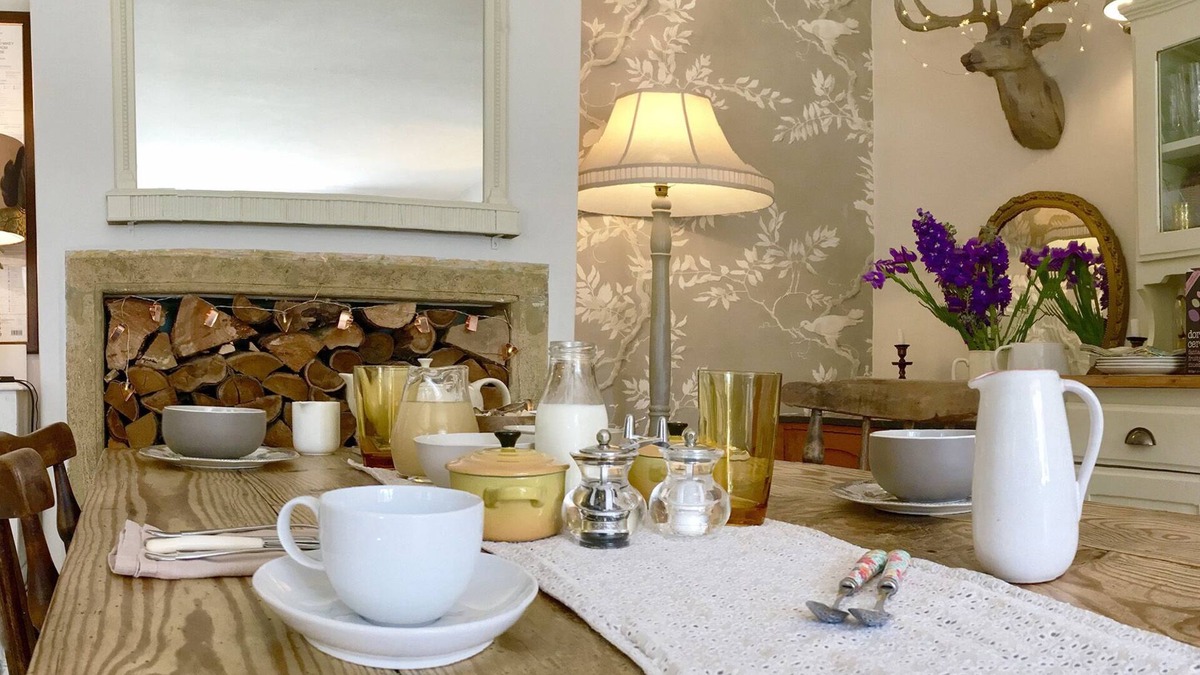 Crewkerne Bed & Breakfast | You are Assured an Inspiring and Relaxing Time in our Country Home