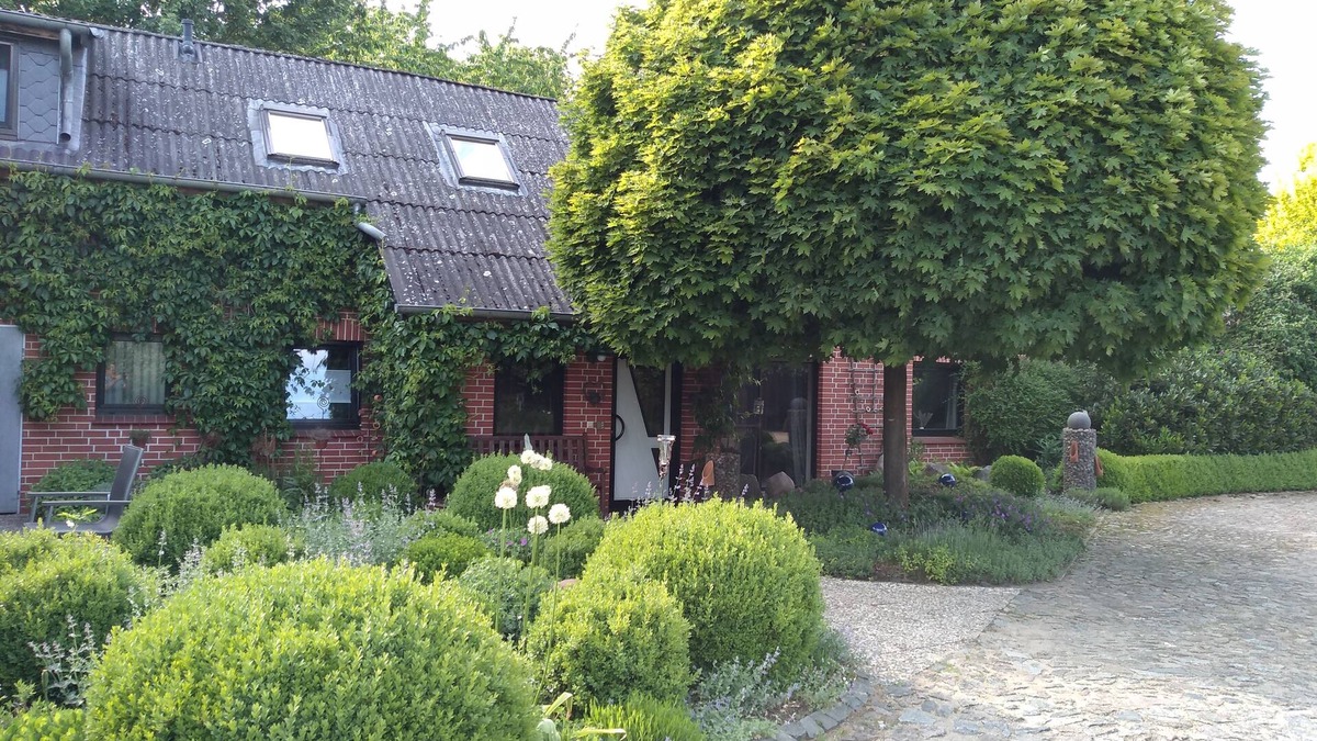 Luckau Apartment | You will find relaxation and a peaceful idyll here in the Apartment-Feldsteingarten