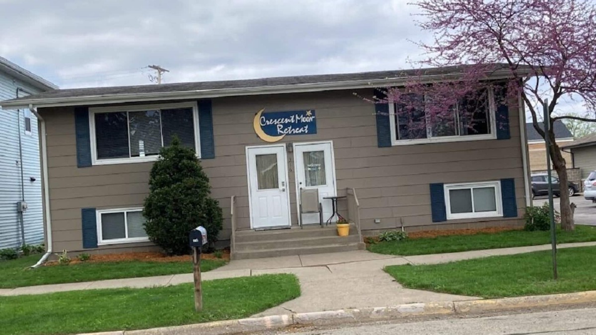 La Crescent House | You Will Love Your Stay At Crescent Moon Retreat