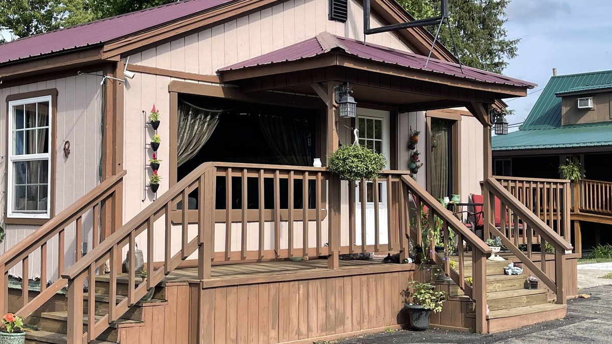 Confluence House | Yough Nest Bungalow (Half Home - Convenient Location & Beautiful View)