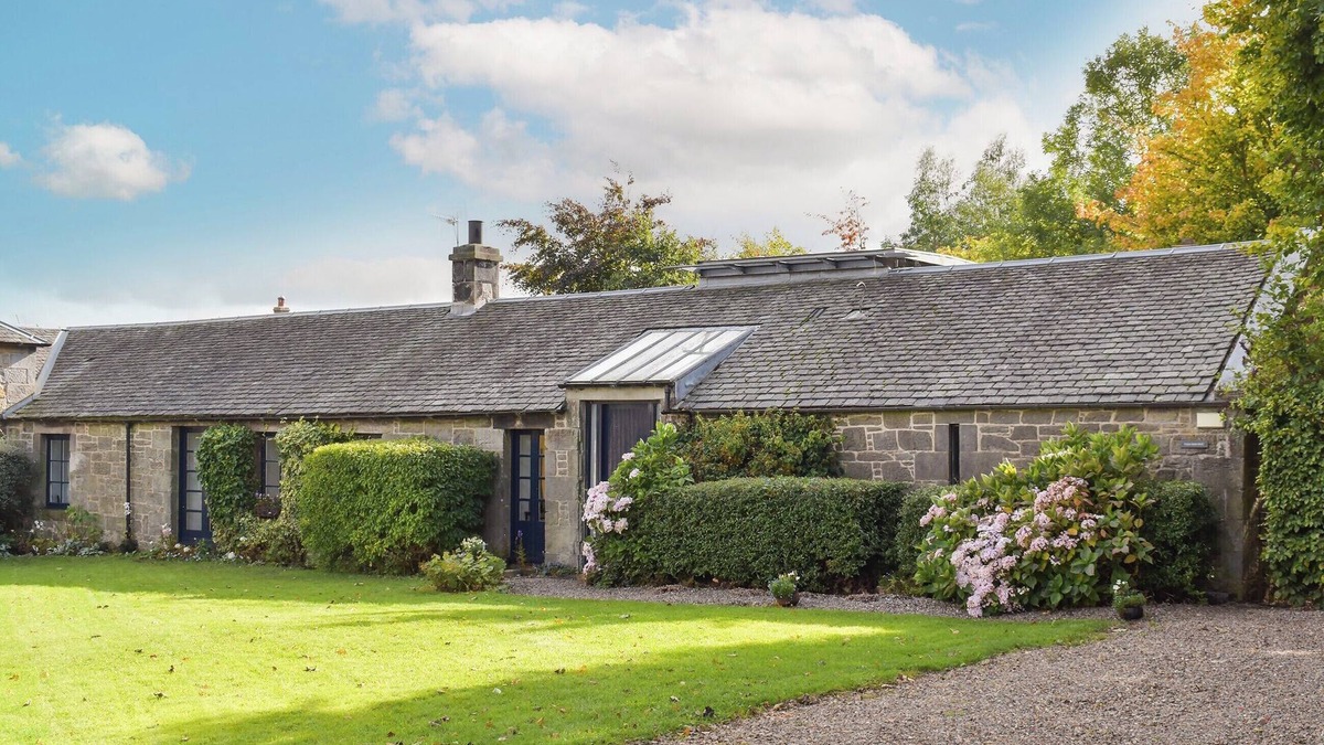 Blackburn Cottage | You’ll love the bright open space allowing for some real family fun.
