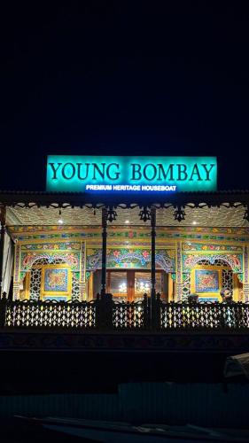 Dal Lake Hotel | Young Bombay Premium Heritage Houseboat