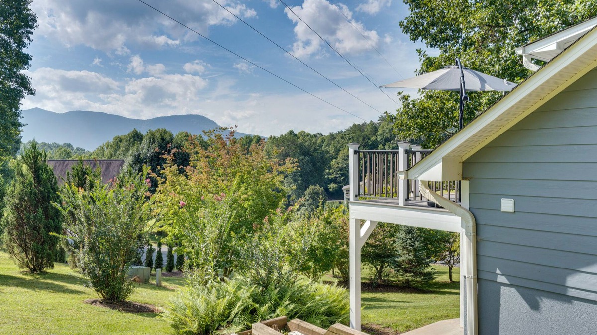 Young Harris Apartment | Young Harris Vacation Rental w/Mountain Views!