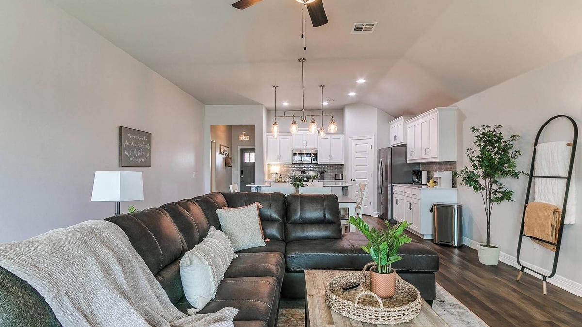 Yukon House | Your 4-Bed Palace Awaits
