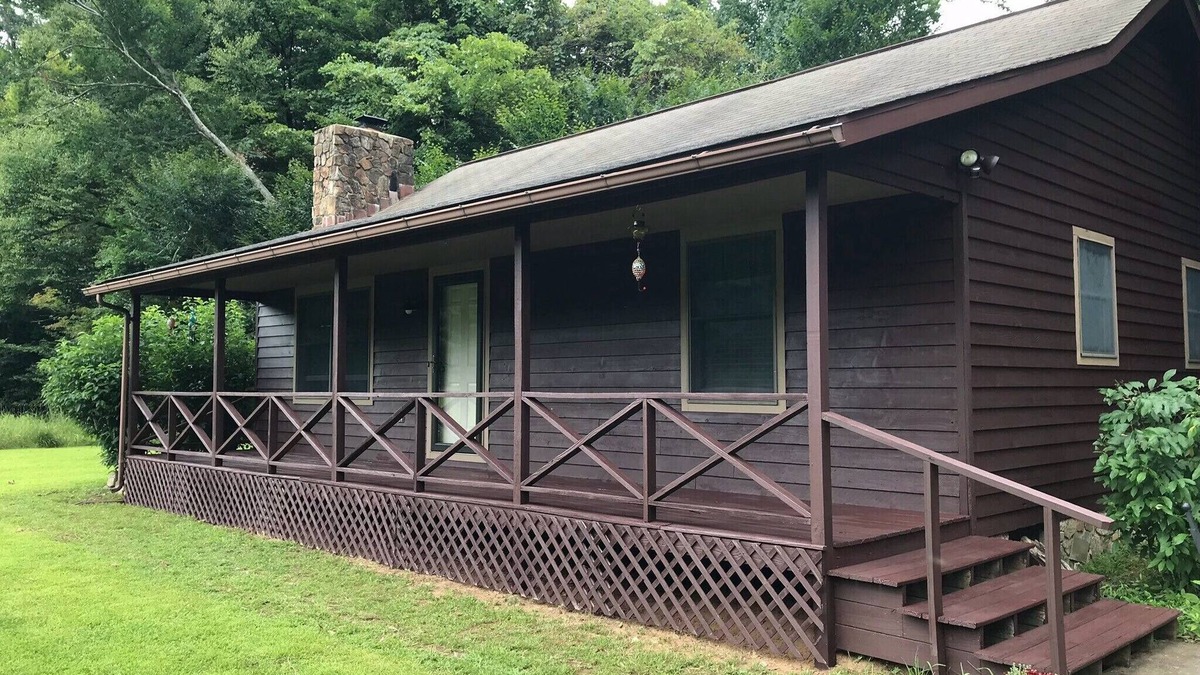 Elkins House | Your Adventure Awaits! Breathtaking views and Private River Access!