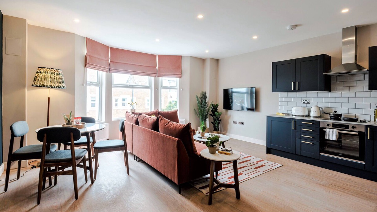 Askew Apartment | Your Apartment Shepherd's Bush