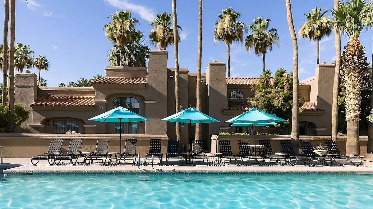 South Scottsdale Resort | Your Authentic Adventure Awaits! 2 Comfortable Units, Free Parking, 5 Pools