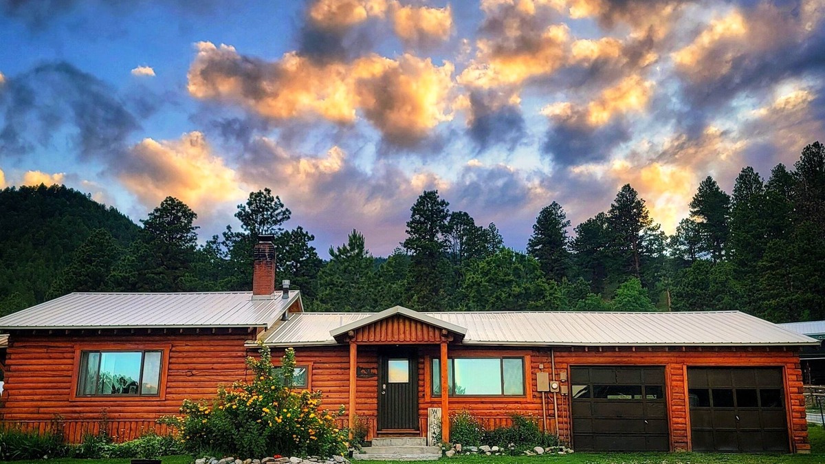Saddlestring Cabin | Your Bighorn Mountain Getaway!
