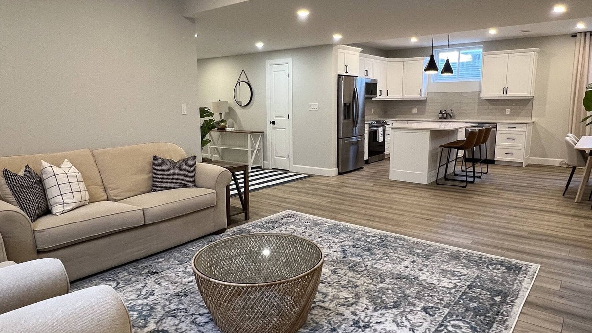 Goderich House | Your Coastal Dream Home Awaits!