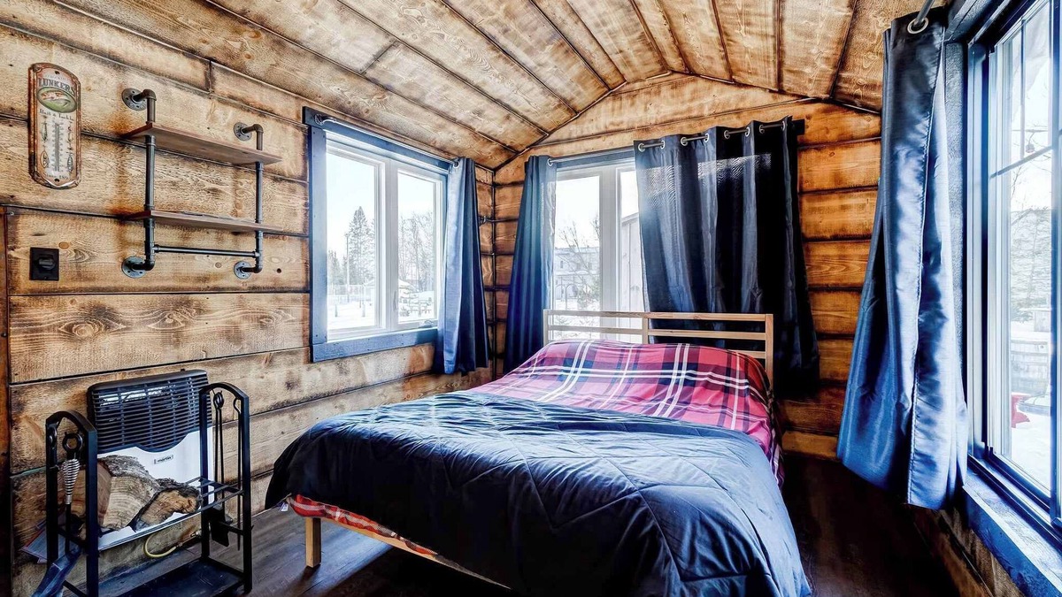 Lac-des-Plages Cabin | Your Cozy Cabin Retreat