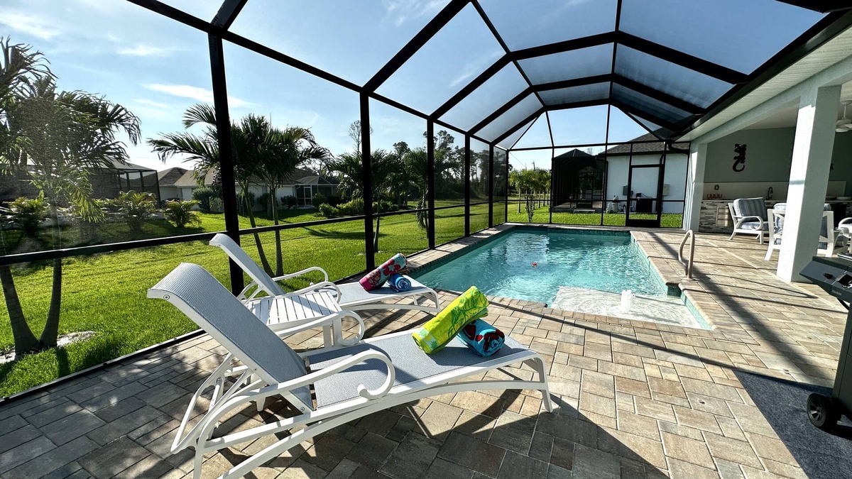 Pine Valley House | * Your dreamy Florida retreat where sunshine, serenity, and style come together! *