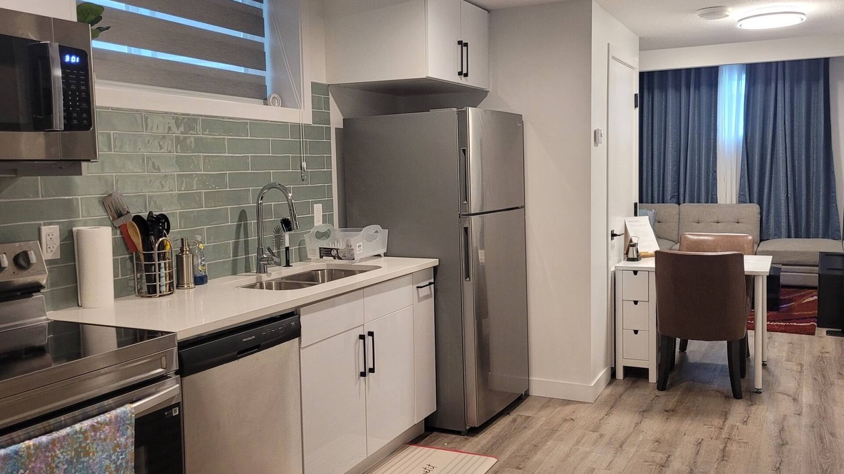 Division No. 11 Apartment | Your Elegant Escape | Newly Built Prescott Private Suite