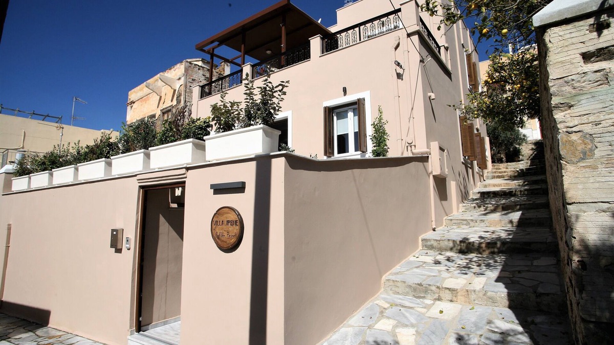 Ermoupoli Villa | Your home away from home