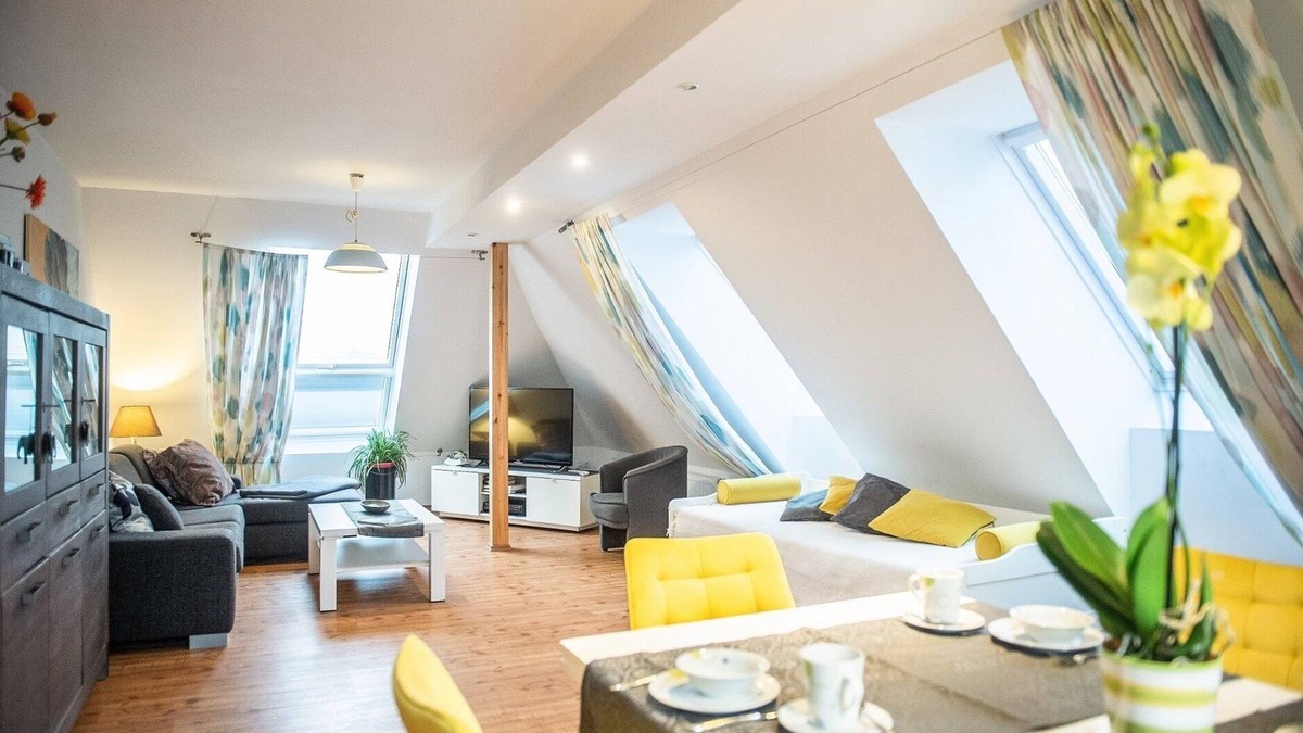 Oldenburg Apartment | Your home-away-from-home in Oldenburg - above the rooftops of the city center