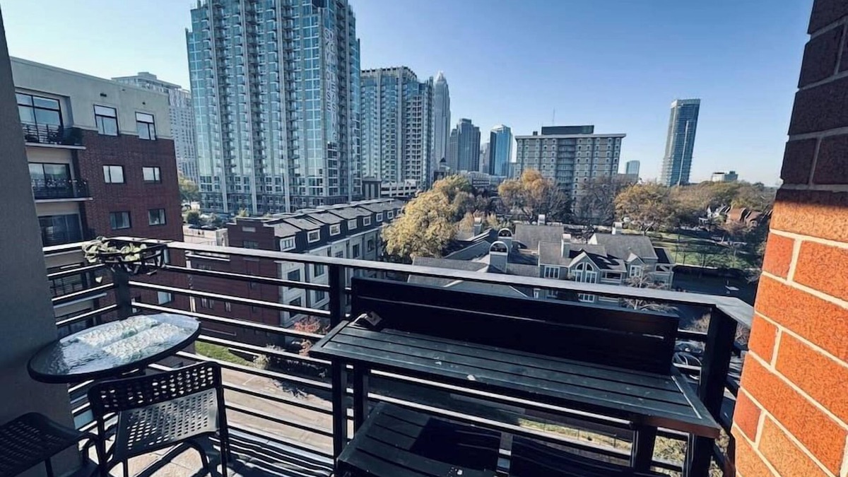Charlotte Center City Condo | Your home away from home - Weekly