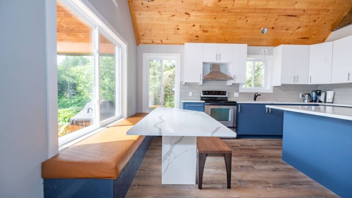 Mansfield-et-Pontefract Cabin | Your Home, Away from Home!