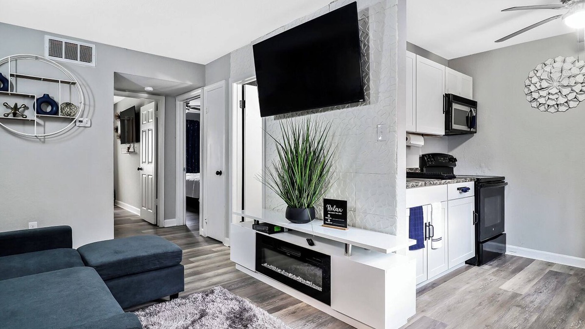 Norfolk Apartment | Your Home Away from Home
