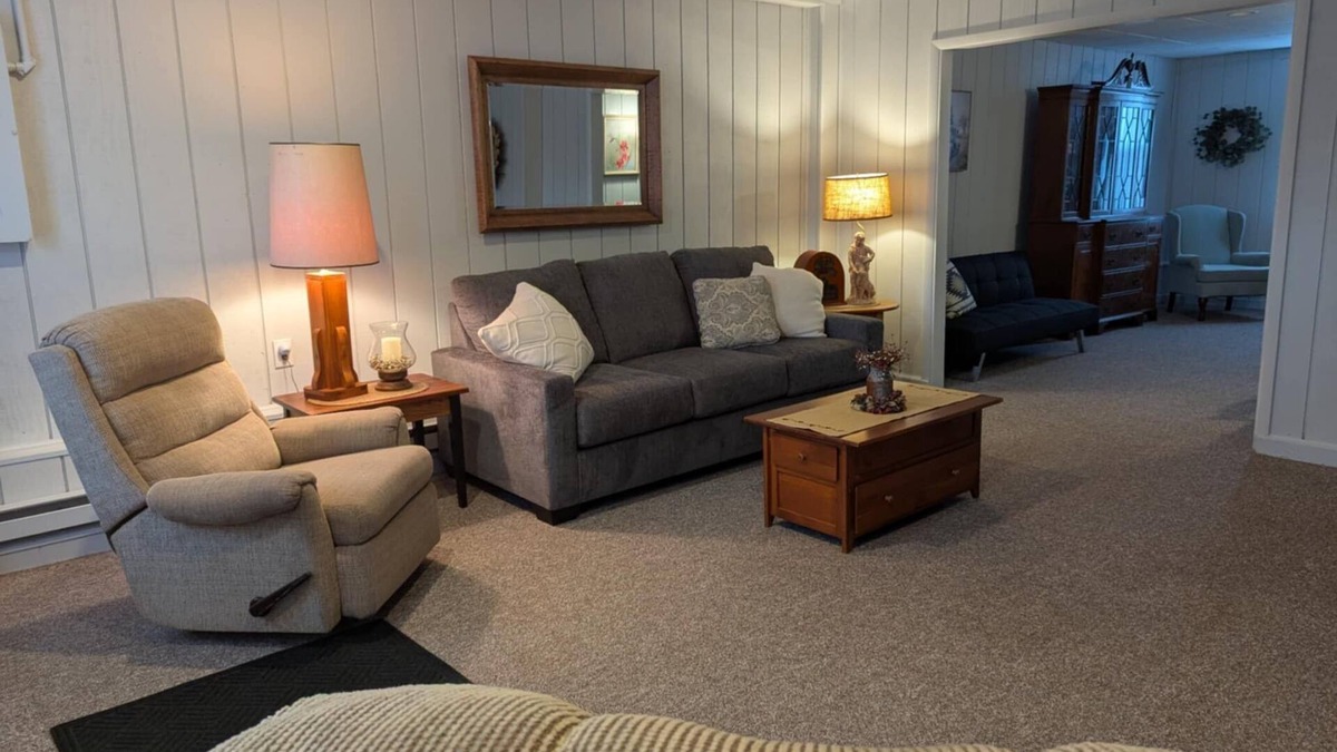 East Homer House | Your Home away from Home! Conveniently, centrally located, village home