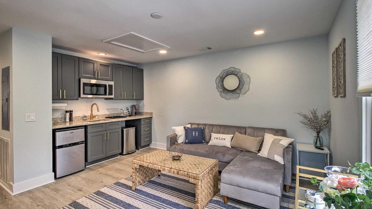 The Point Apartment | Your Home Base Downtown- New & Fully Renovated!