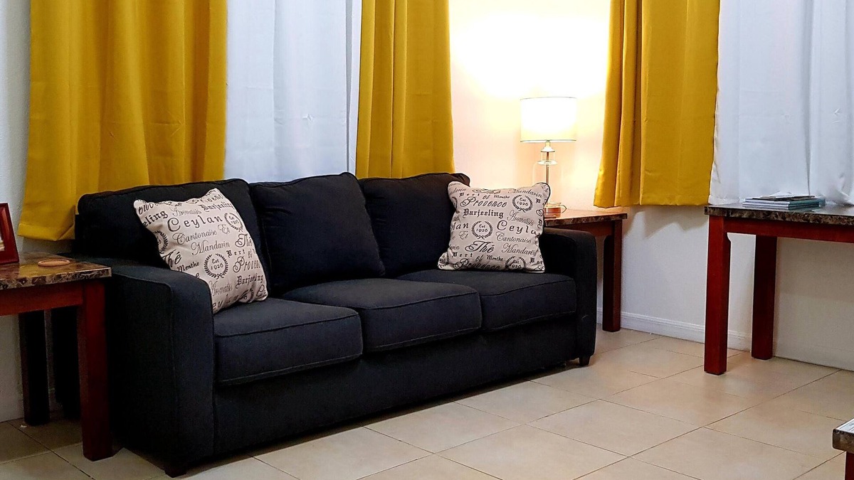 Newlands Apartment | Your home in paradise, North Palm Villas 3 bed 2 bath homes for rent.