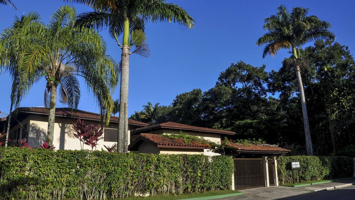 Acarau Apartment | Your home in Ubatuba 400 meters from P. Tenorio closed condominium security 24