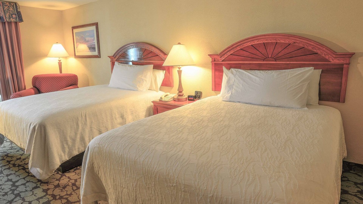 Chinatown Hotel | Your Houston Retreat 3 Rooms with Outdoor Pool, Gym, and Free Breakfast