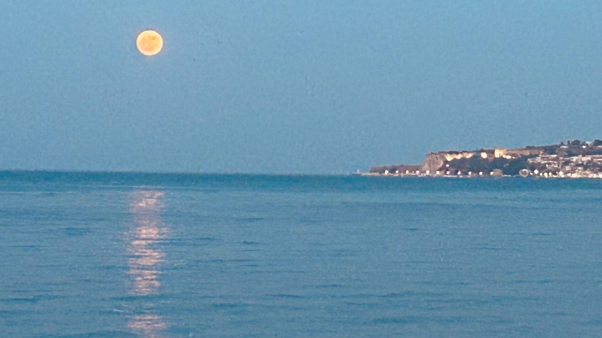 Koroni Apartment | Your Koroni Escape Starts Here: Central Apartment near Zaga Beach and Tavernasnn