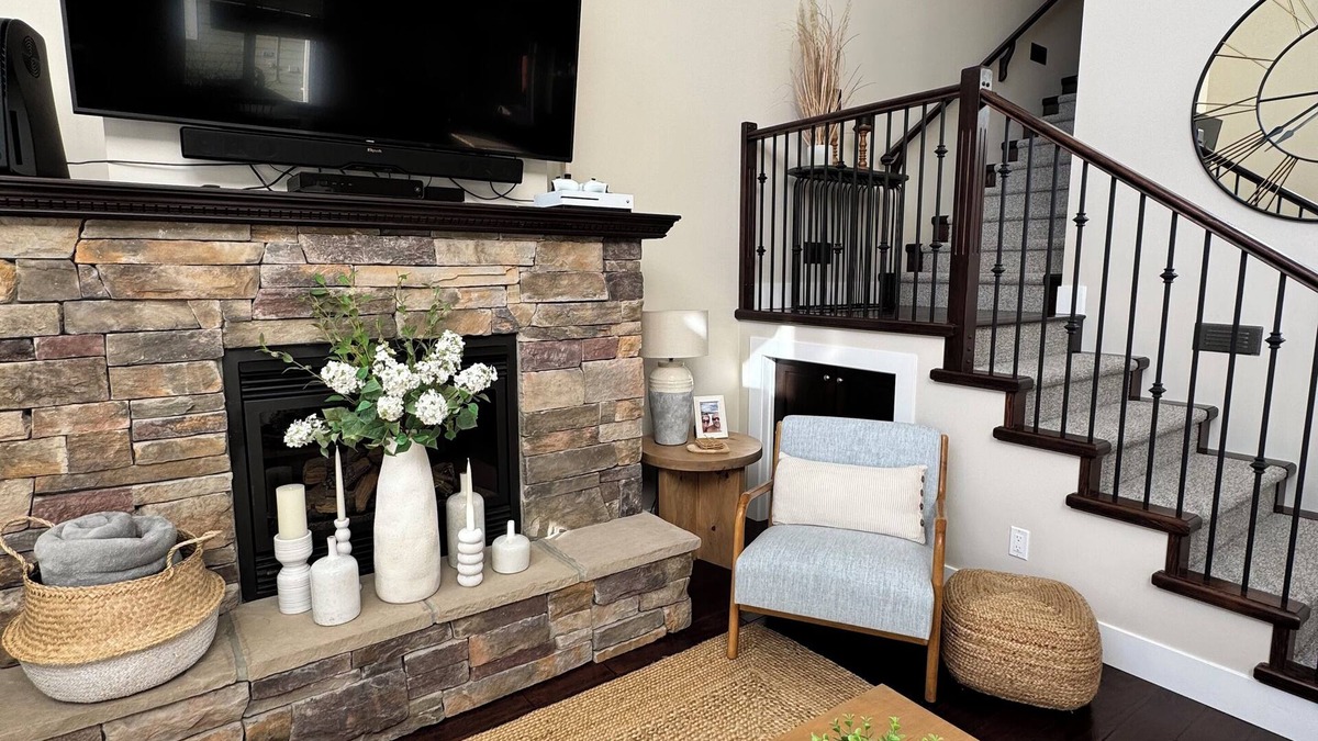Scotch Creek House | Your Lakeside Retreat Awaits