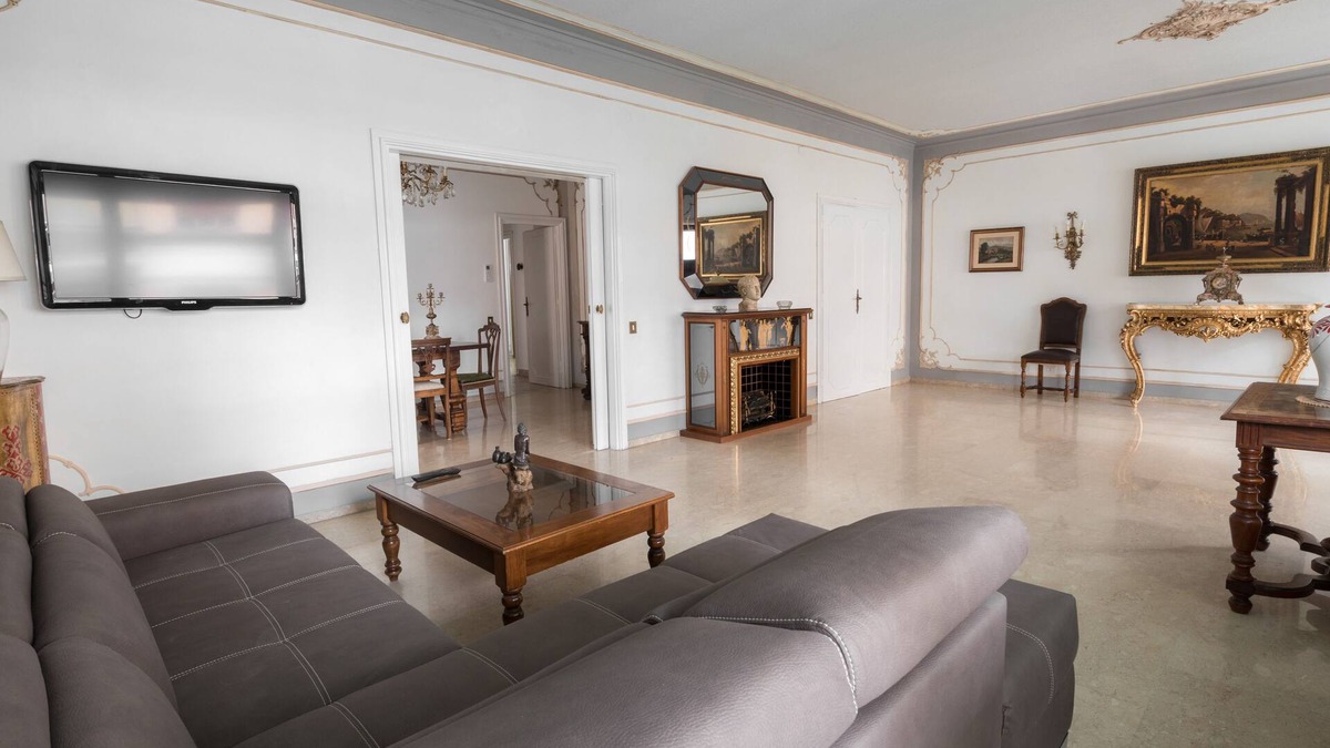 Trionfale Apartment | Your luxury palace within walking distance of the Vatican