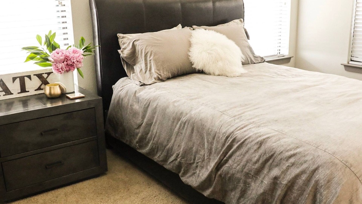 East Oak Hill Apartment | Your Modern + Comfy Home