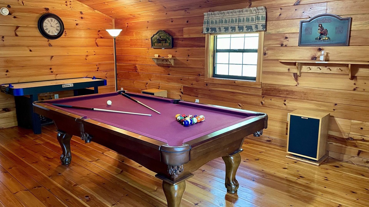 Blue Ridge Cabin | YOUR mountain experience in this luxurious amenity galore cabin in the woods!