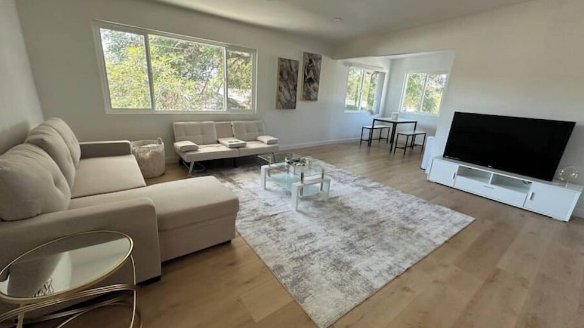 Santa Ana Heights Apartment | Your new stay away 2B1B Near Disney, Knotts, DTLA
