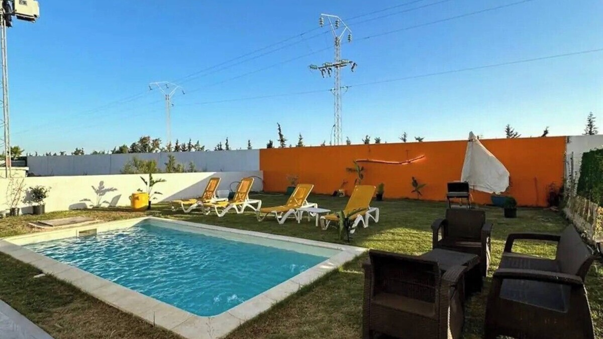 Ariana Governorate Villa | Your Oasis of Tranquility - West Gammarth