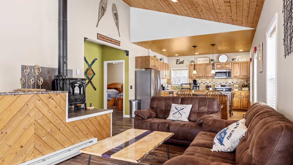 Union Dale House | Your Own Personal Ski - Skate - Fishing LODGE!
