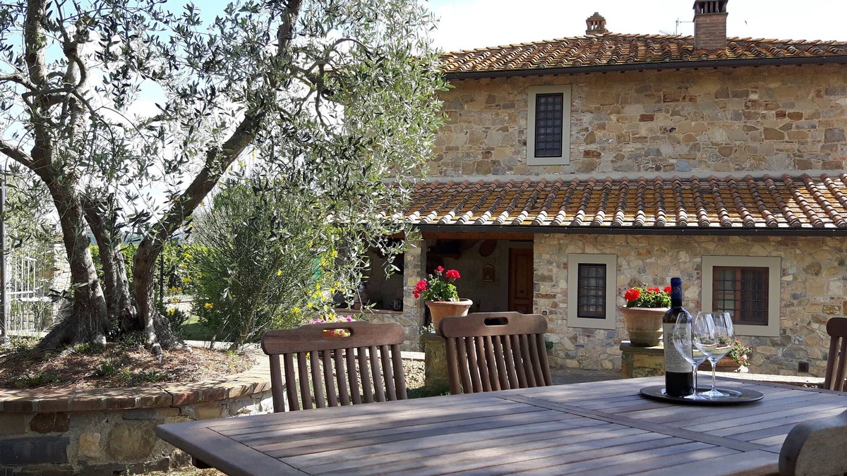 Barberino Tavarnelle Villa | Your panoramic house in Tuscany between vineyards and olive groves.