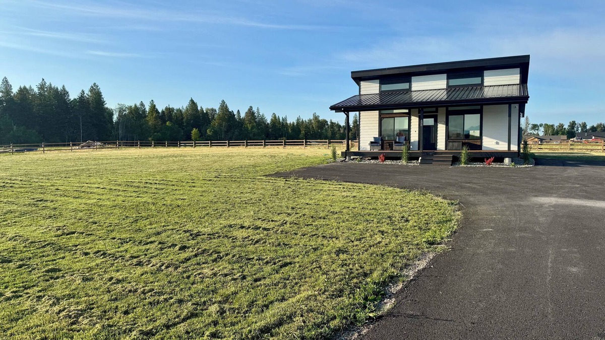 Evergreen House | Your Peaceful Glacier Getaway
