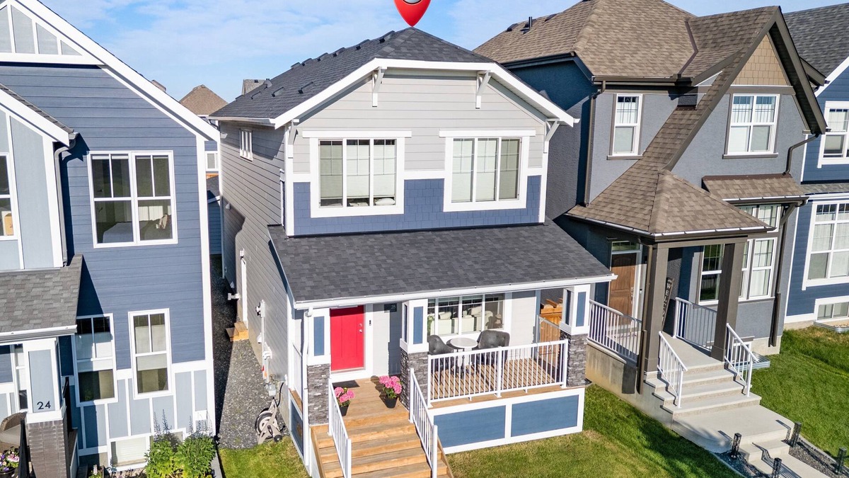 Southeast Calgary House | Your Perfect Calgary Stay - 1-Bedroom Suite | Full Kitchenette + Laundry + Desk