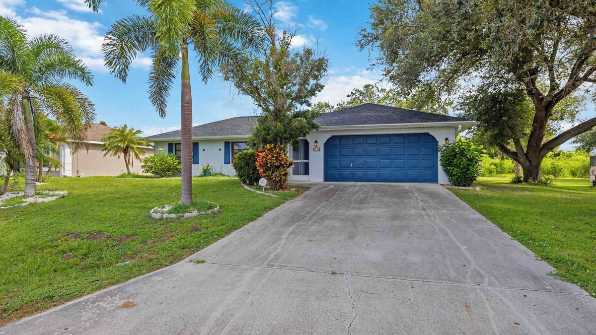 Port Charlotte House | Your Perfect Port Charlotte Retreat