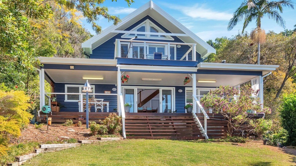 Cowan House | Your Perfect Waterfront Escape/holiday