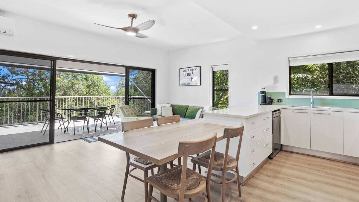 Currumbin Apartment | Your Perfect Waterfront Escape!
