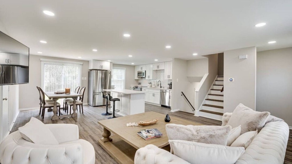 Herndon House | Your Private 4 BEDR, 3 LVL, Completely Renovated Home w/Attached 2-Car Garage
