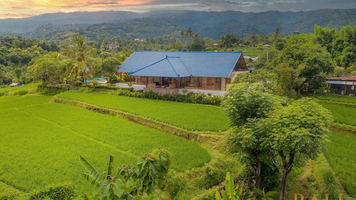 Kayu Putih Villa | Your Private Balinese Getaway Awaits! 100%privacy! Near Lovina!